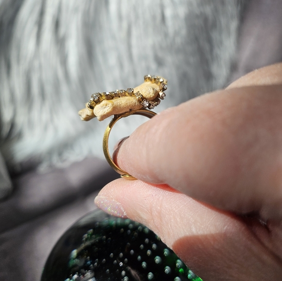 Real coral ring with gold band and crystal - Picture 5 of 8